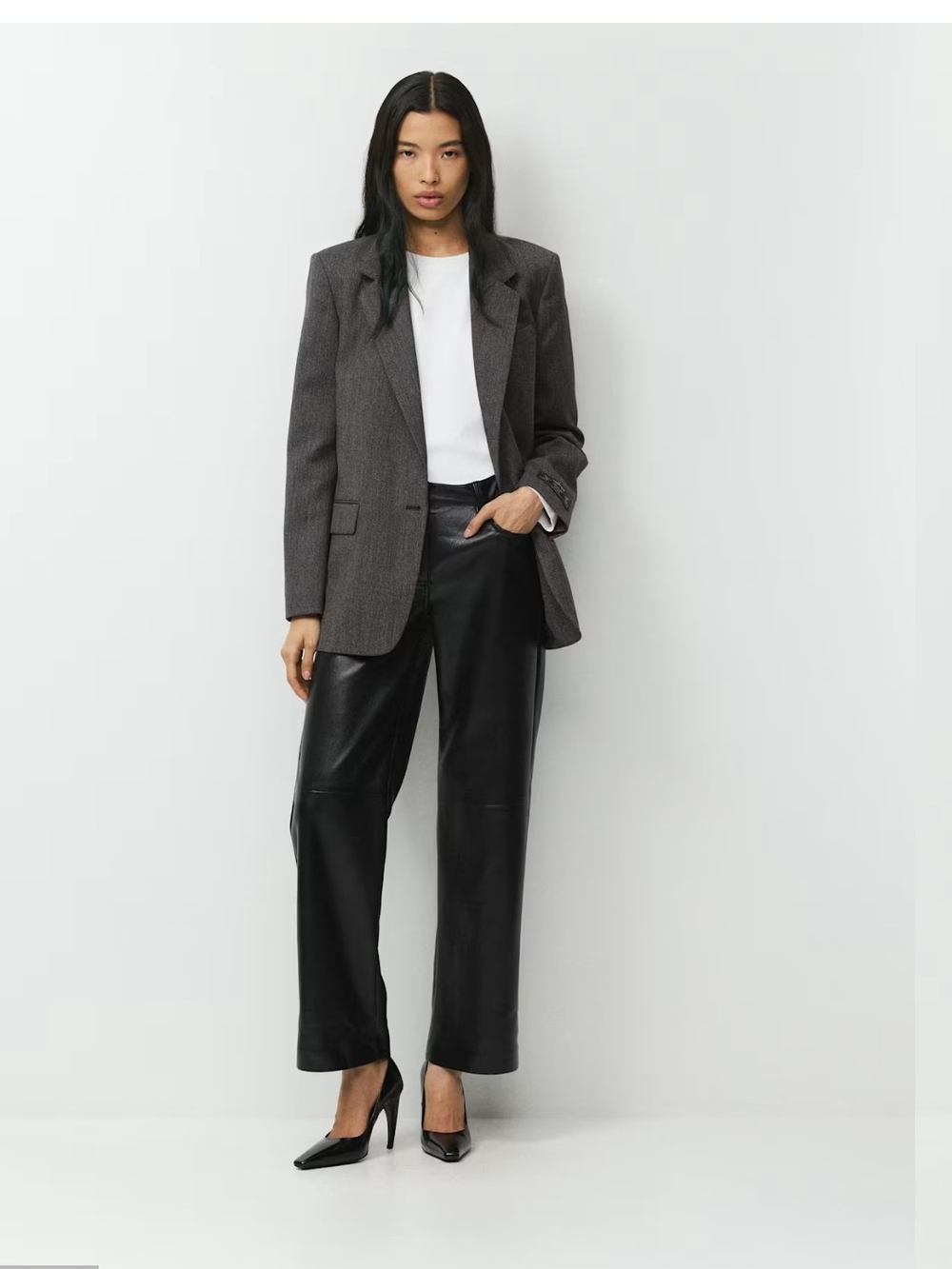 Wilfred Un-real Leather Lowrise Staight Leg Pants| Sz 6 | Like New